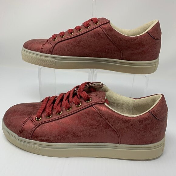 Secret Celebrity Low Top Sneaker 7.5 Pearlized Ruby Red - Picture 2 of 9